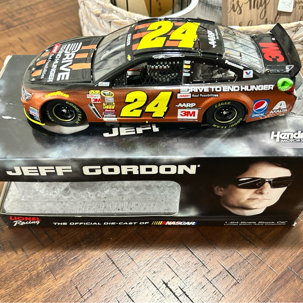 Jeff Gordon NASCAR Die-Cast Car